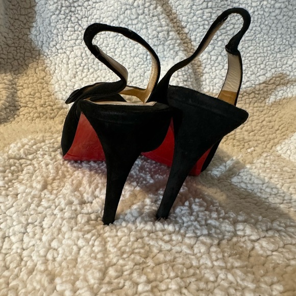 Beautiful Stacked Christian Louboutin - Picture 6 of 9